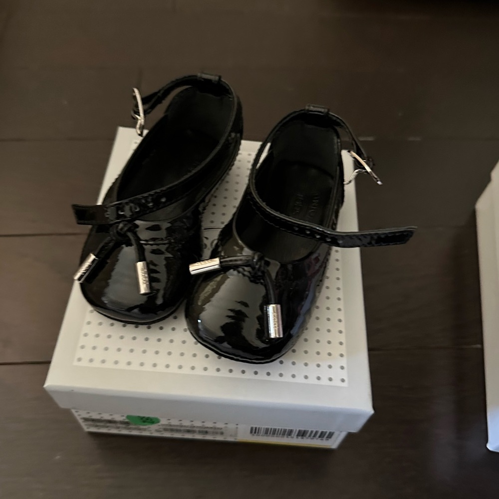 Baby girl Tod’s shoes size 17